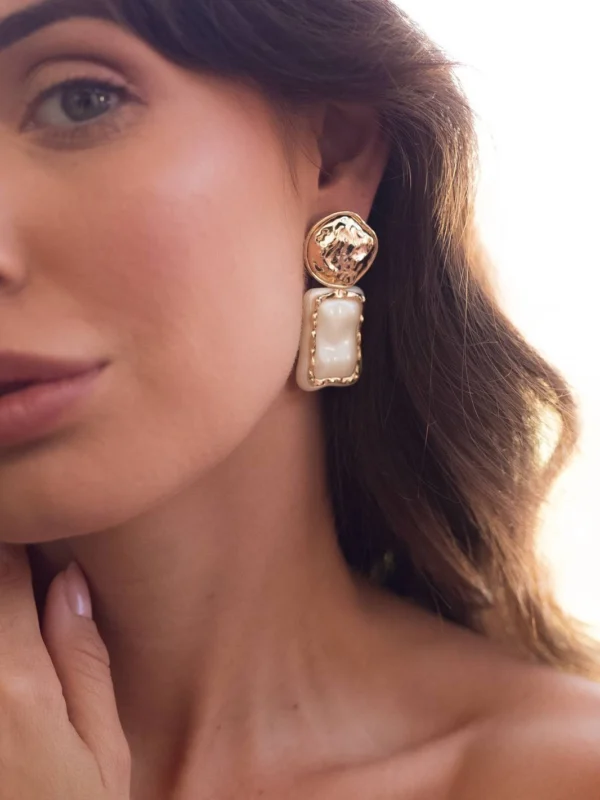 Organic Pearl Earrings with Detailed Frame