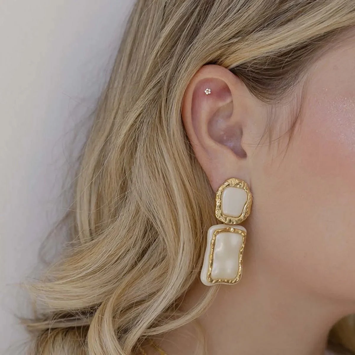 Organic Pearl Earrings with Detailed Frame