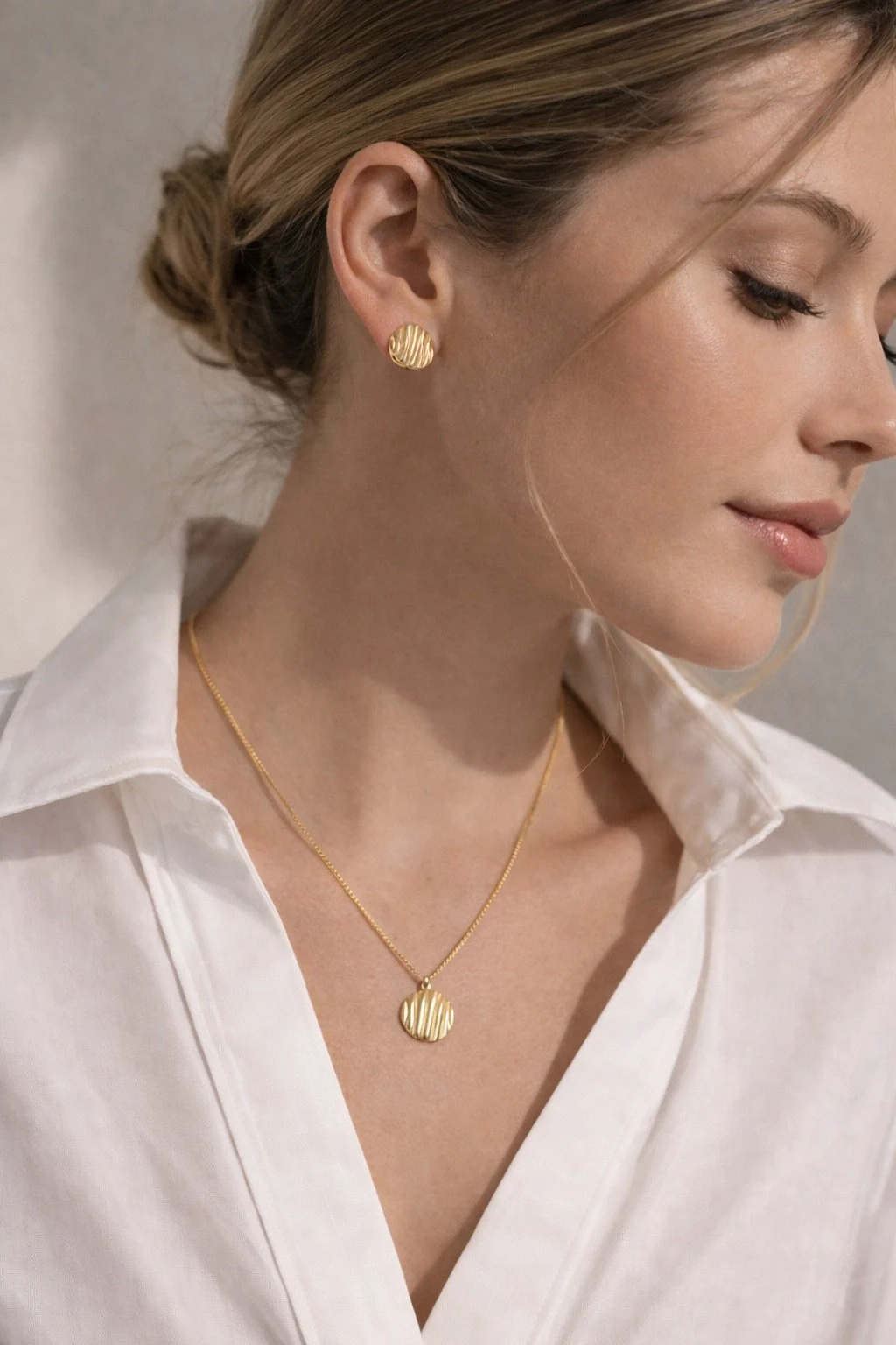 Small Shell Set with Rippled Texture