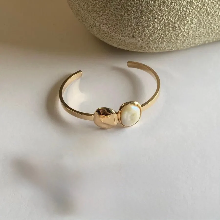 Organic Plate Pearl Cuff