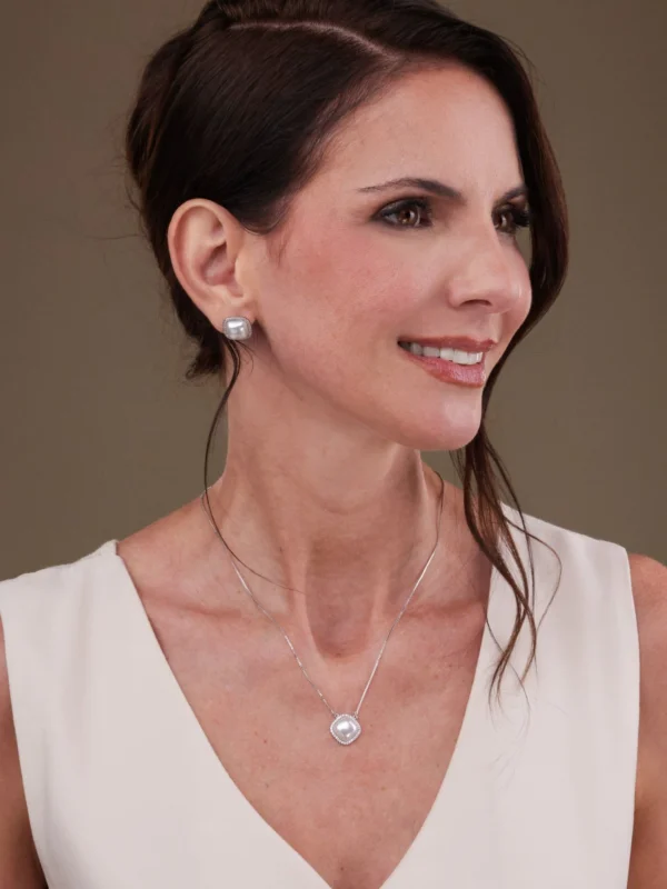 Lumina Pearl Set in Rhodium
