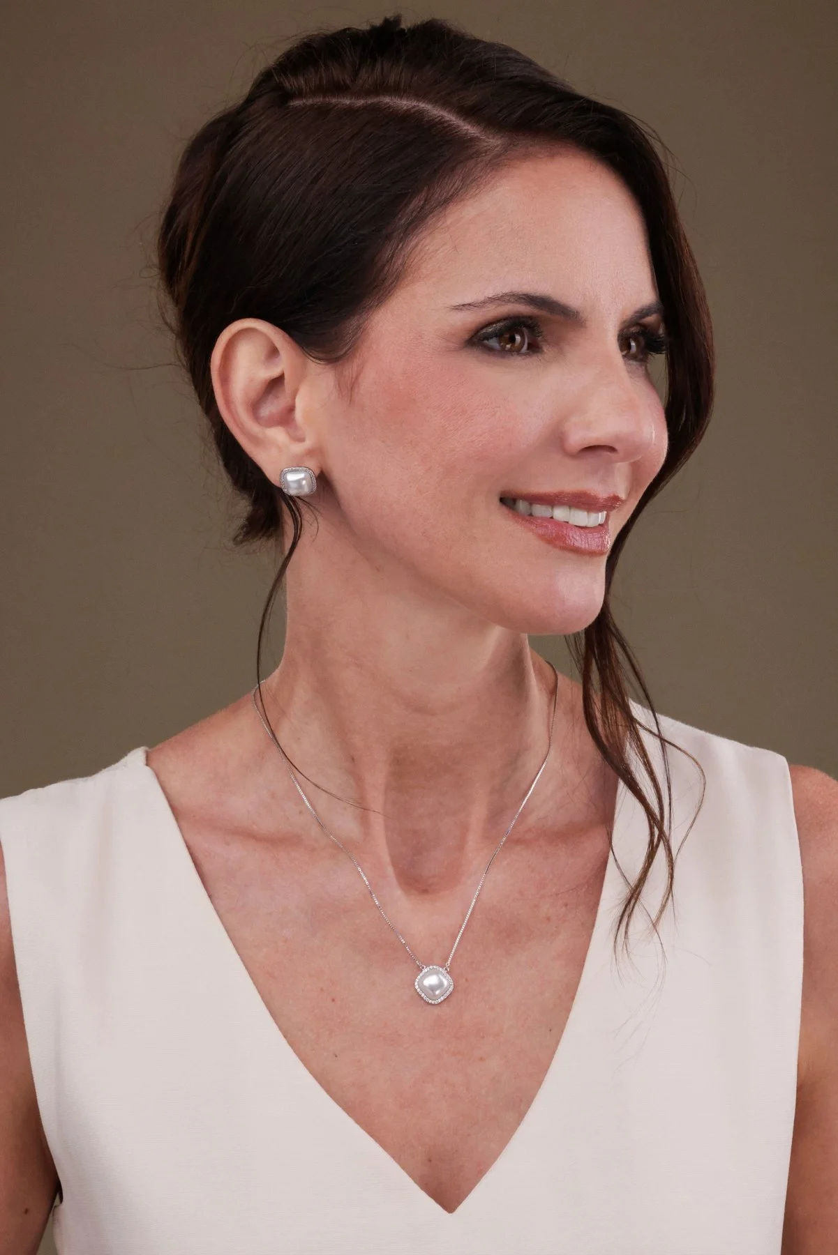 Lumina Pearl Set in Rhodium